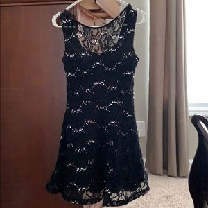 A classy dress! Worn once to a Christmas dinner